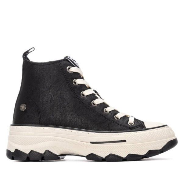 Γυναικεία μαύρα chunky sneakers μποτάκια Refresh 173078 με τρακτερωτή σόλα και κορδόνια για σταθερή εφαρμογή