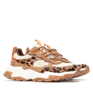 Γυναικεία καφέ chunky sneakers Refresh 173104 με animal print και κορδόνια για άνετη εφαρμογή
