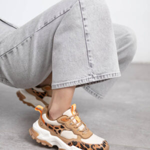 Γυναικεία καφέ chunky sneakers Refresh 173104 με animal print και κορδόνια για άνετη εφαρμογή