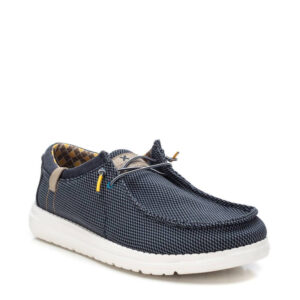 Ανδρικά casual παπούτσια Xti 143576 σε μπλε χρώμα με πλεκτό ύφασμα και λευκή σόλα.