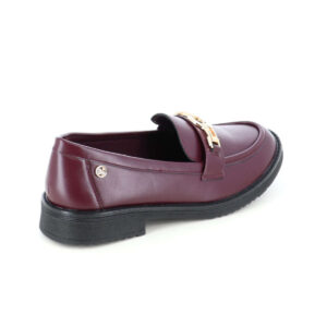 Γυναικεία ανατομικά loafers B-Soft 6706-62 σε μπορντό χρώμα με χρυσή μεταλλική αγκράφα.
