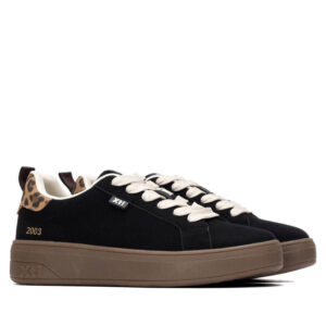 Xti 146270 ανατομικά αδιάβροχα γυναικεία sneakers σε μαύρο χρώμα με λεοπάρ παραλλαγή και πάτο Memory Foam